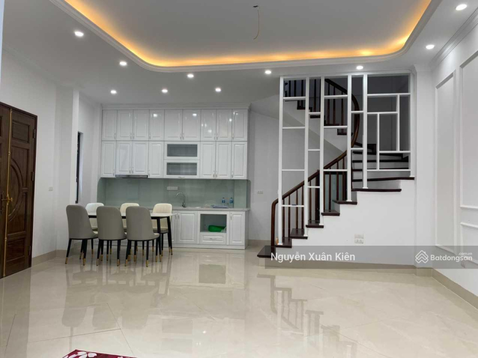 Bán nhà ngõ 66 Võng Thị, Tây Hồ 40m2 xây 5 tầng mới, lô góc 2 mặt thoáng, gần Hồ Tây giá 4.1 tỷ