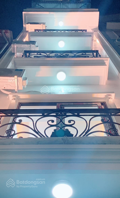 Bán nhà phố Phú Đô, Nam Từ Liêm. Mới, Hiện Đại. Cách Ô tô 5M. DT 32m2 x 5T. MT 4,7M. Giá 3,8 Tỷ.