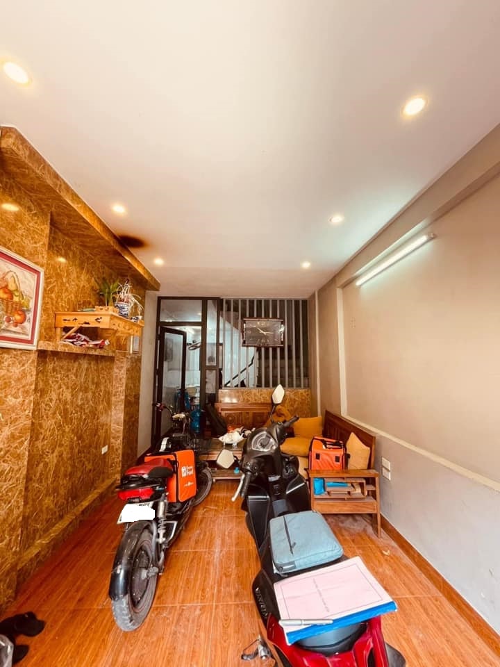 Bán nhà Quận Hoàng Mai 40M2*3T - MẶT NGÕ Ô TÔ - NGÕ THÔNG THOÁNG - TIỆN ÍCH VÔ VÀN