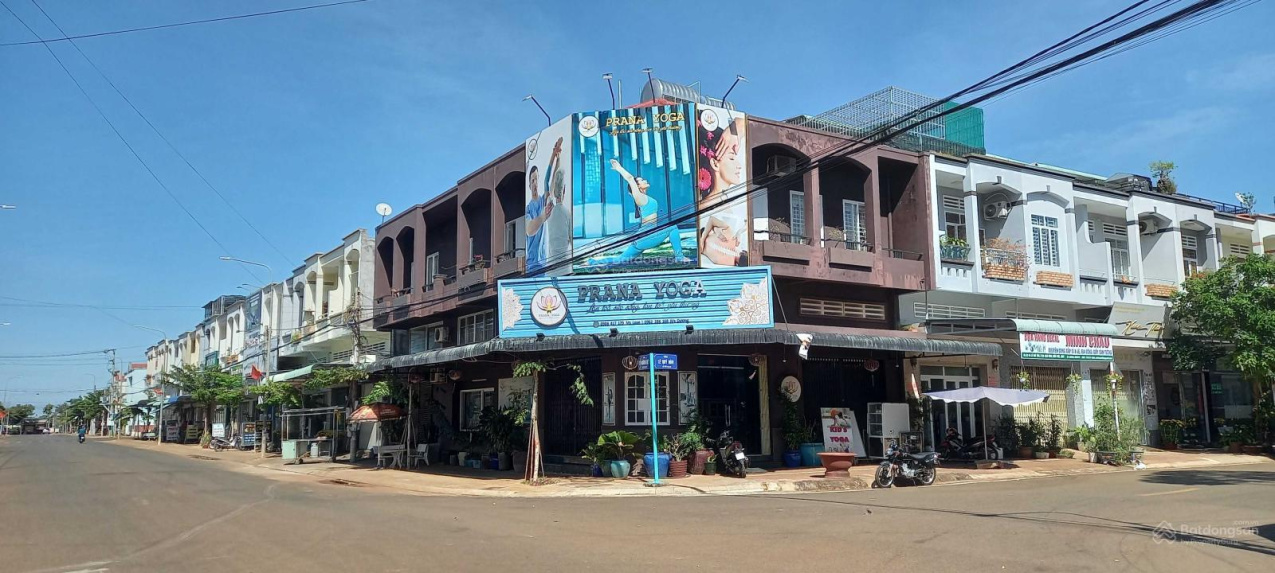 Bán nhà phố căn góc 2 mặt tiền