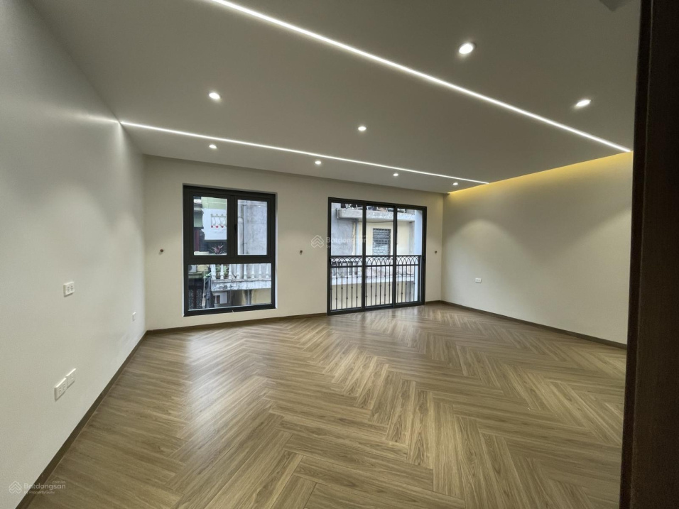 Bán nhà riêng phố Thái Hà, Đống Đa - xây mới, 50m2 - 7 tầng, thang máy, gara ô tô