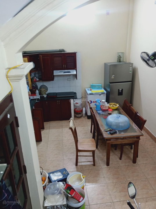 Bán nhà siêu hợp lý, bay ngay trong ngày tại mặt ngõ Dịch Vọng, 54m2, 4T, MT 4m, ô tô, 7,5 tỷ