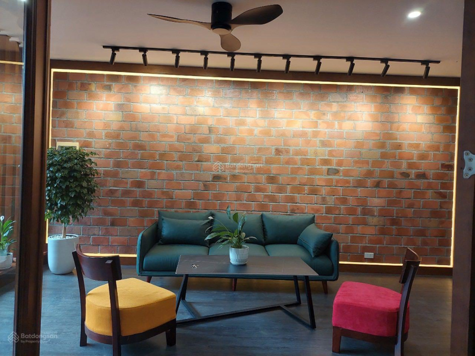 Bán toà nhà căn hộ 8 tầng diện tích 132m2 mặt tiền 7m khu phố Tô Ngọc Vân, Quảng An, Tây Hồ, Hà Nội