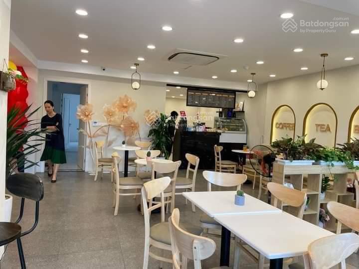 Bán tòa nhà kinh doanh mặt phố Nghi Tàm, siêu đẹp, 158m2, 7 tầng, MT 8m, hầm xe để 7 ôtô, giá 60tỷ