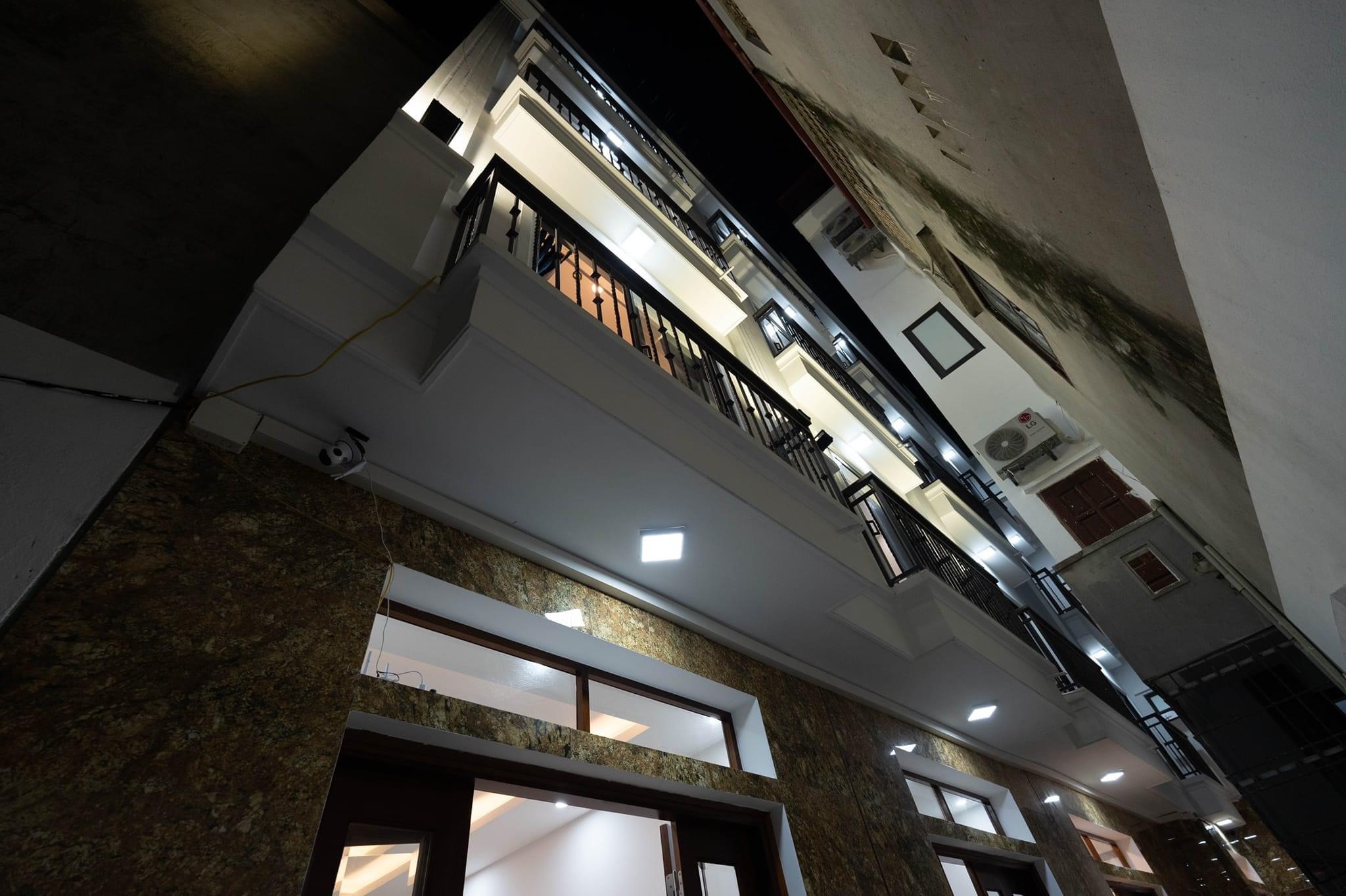 BÁN NHÀ HOÀNG HOA THÁM - BA ĐÌNH LÔ 4 CĂN NHÀ MỚI TINH TRUNG TÂM BA ĐÌNH -NGẬP TRÀN TIỆN ÍCH