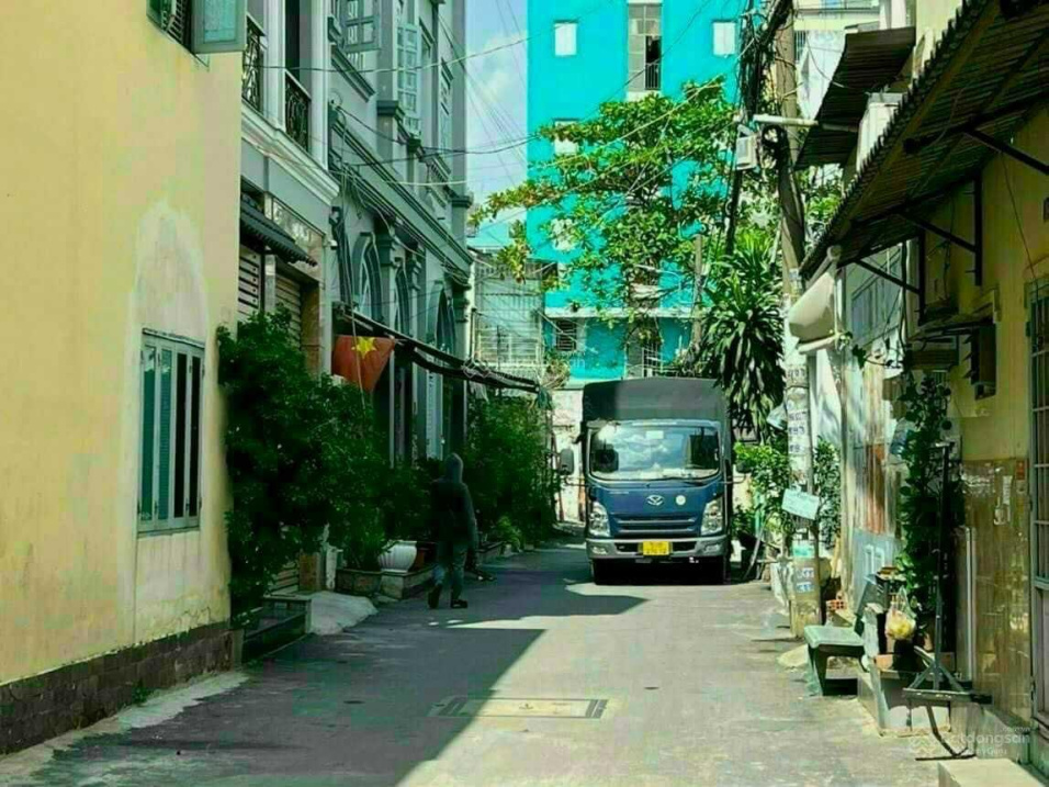 CC Cần bán gấp nhà Trần Bá Giao, P5. DT: 7,2*20m, GPXD 6 lầu. Giá 9,9 tỷ