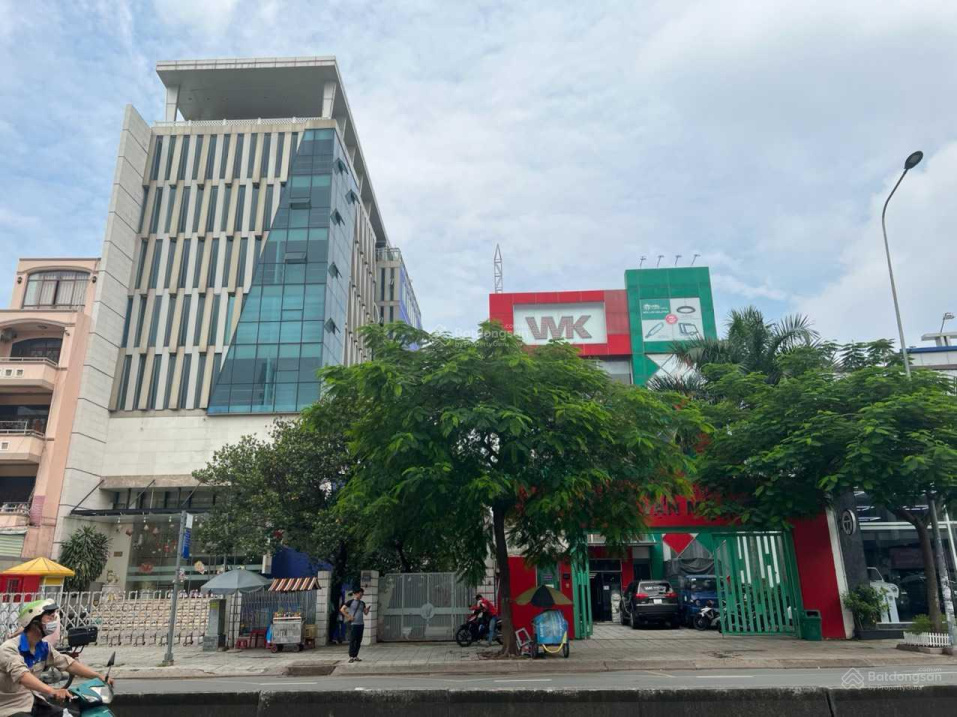 CC Cần bán gấp nhà mặt tiền Lê Đức Thọ, P17, HĐT 30 tr/tháng. DT: 5,4*20m cấp 4, gía: 14,5 tỷ TL