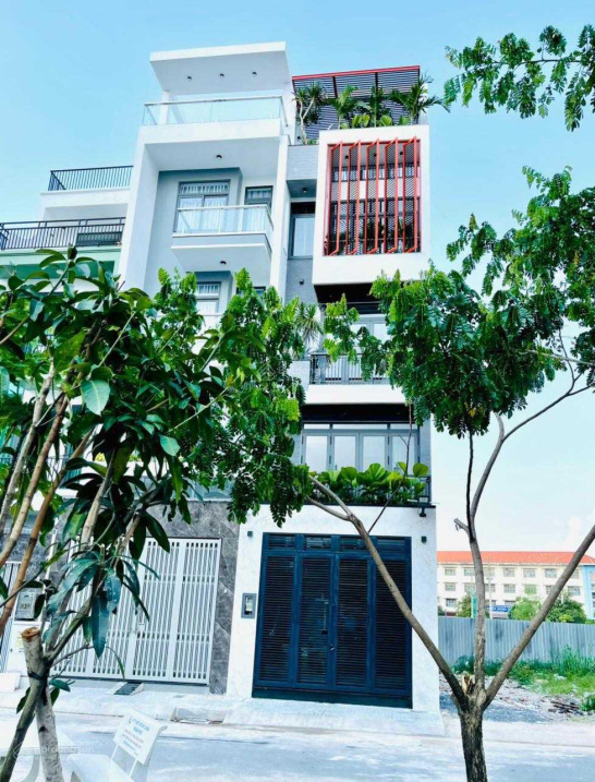 CC định cư cần bán gấp nhà Lê Đức Thọ P17 (khu căn cứ) DT 4,2x16,5m 3 lầu. 4PN 5WC Giá: 8.9 tỷ TL