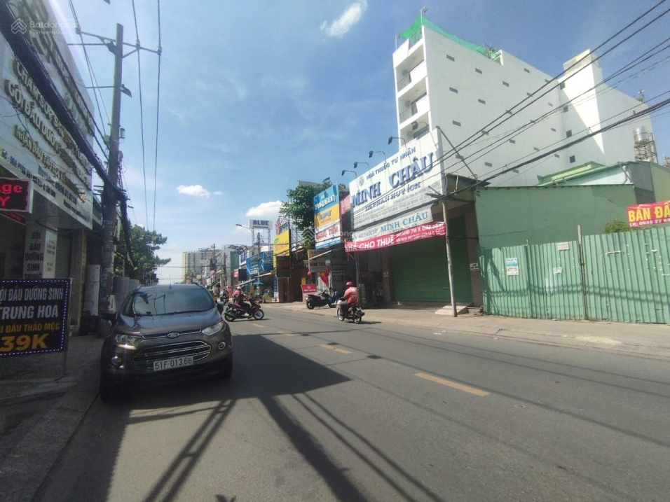 CC gửi bán nhà mặt tiền Phan Huy Ích. Dt: 8*30m Cấp 4 HĐT 50tr/1 tháng. Gía: 30 tỷ TL