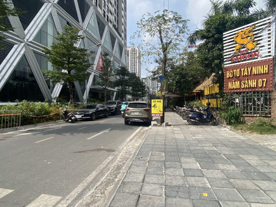 Cần bán Biệt thự Dịch vọng- Ở sướng - Gần công viên - 220m2- 49.5 tỷ