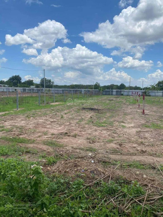 Cần bán gấp 20x50=1000m2 ngay ĐT756 gần chợ trường học giá trả trước 120tr
