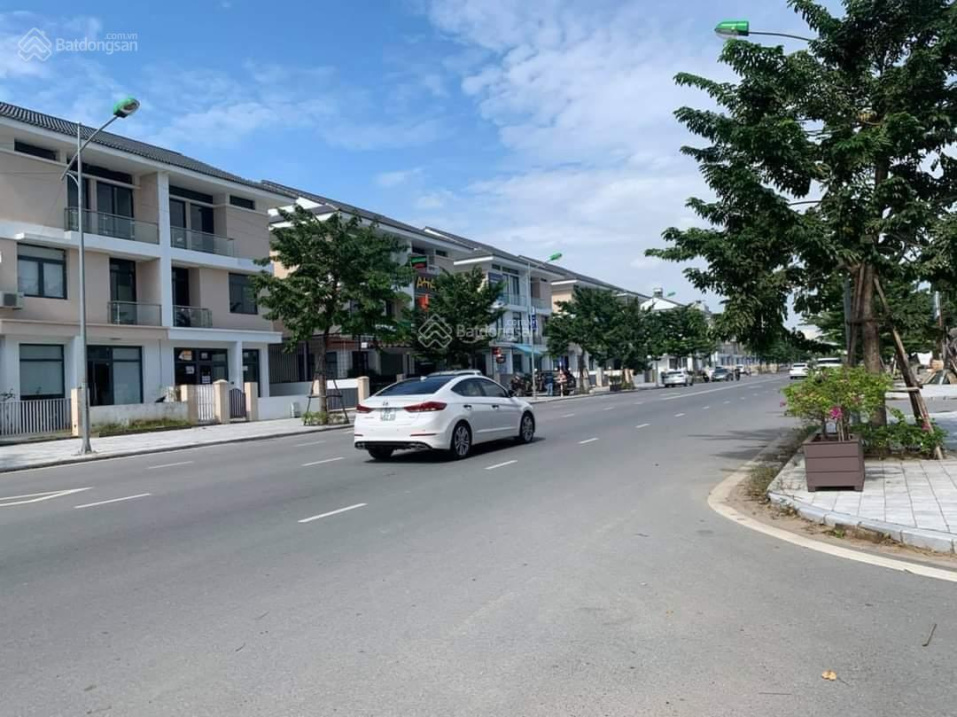 Cần bán gấp 3 mảnh đất dịch vụ Dương Nội - Hà Đông, mặt bệnh viện quốc tế sát Aeon Mall