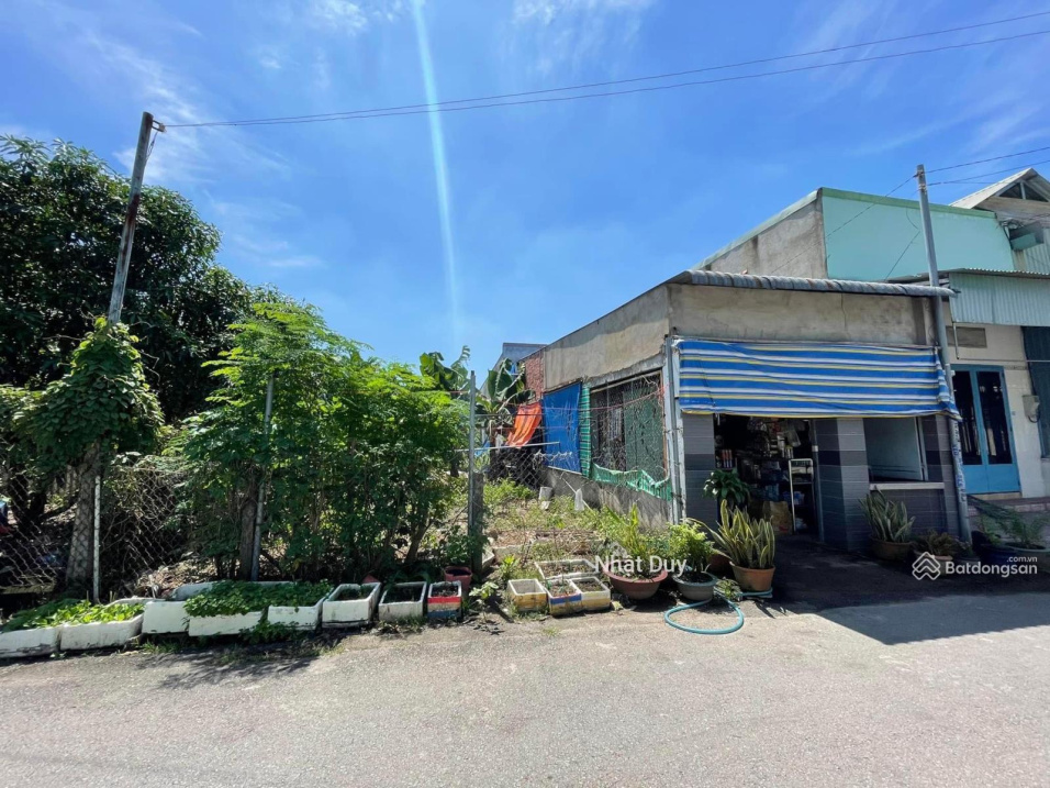 Cần bán gấp lô đất đường Hoàng Quốc Việt, An Bình, Ninh Kiều, Cần Thơ 120m2/800tr, SHR, full thổ cư