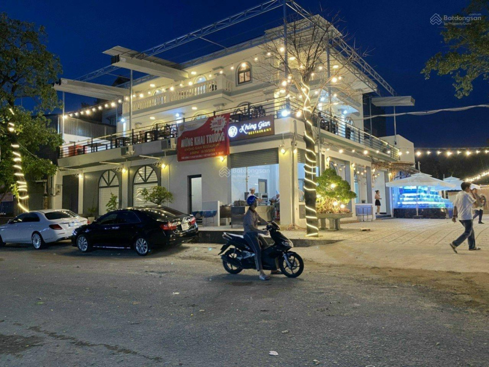 Căn góc 3 mặt tiền công viên, sông Sài Gòn và đường Nguyễn Văn Hưởng, 8.8m x 18m. Giá chỉ 39 tỷ