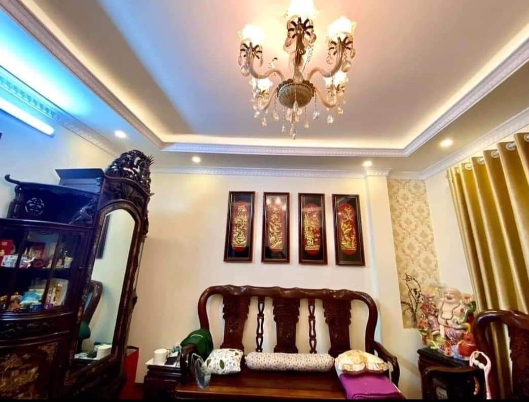 Lô Góc mặt đường Cầu Đơ gần phố Quang Trung sầm uất 42m2 chỉ 5.555 tỷ. LH 0989.62.6116