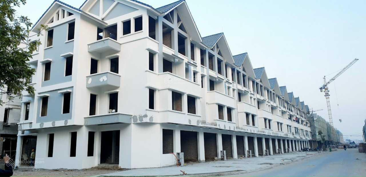 Chính chủ bán liền kề 100m2 hướng Đông Bắc giá từ 4xtr/m2 (có thương lượng)