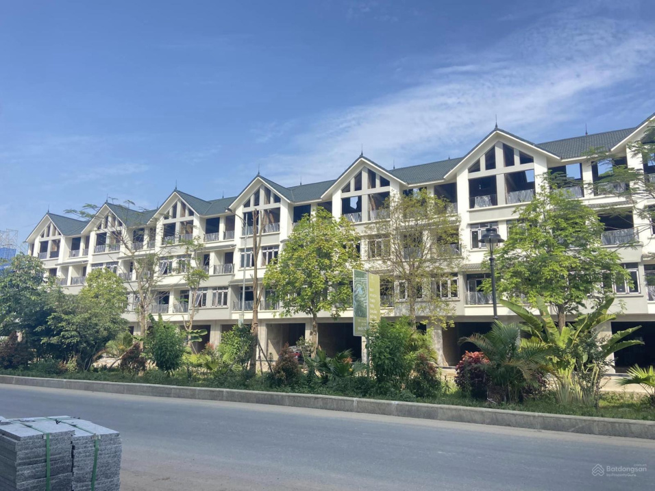 Chính chủ bán liền kề khu đông dương giá 6,x tỷ ( x mầm non)