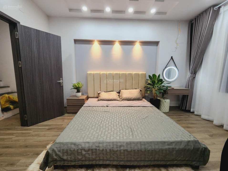 Chính chủ bán nhà Trường Chinh Đống Đa 35m2 giá 4,85 tỷ - 10m oto - hai thoang -tặng full nội thất