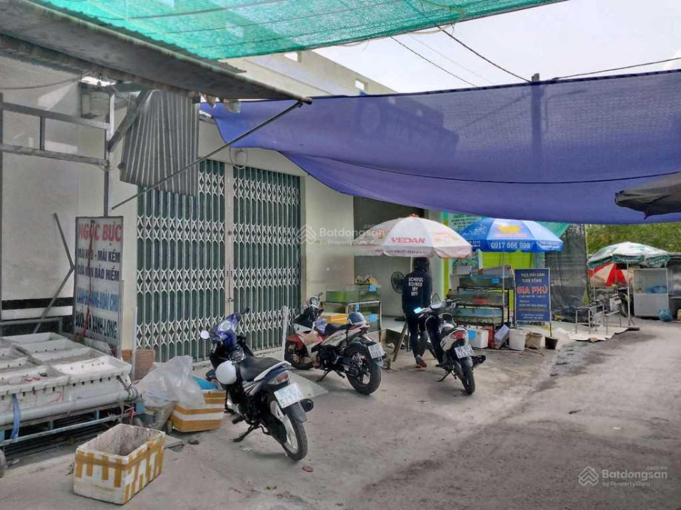 Chính chủ cần bán căn nhà mặt tiền ngay trung tâm chợ Ngã Sáu