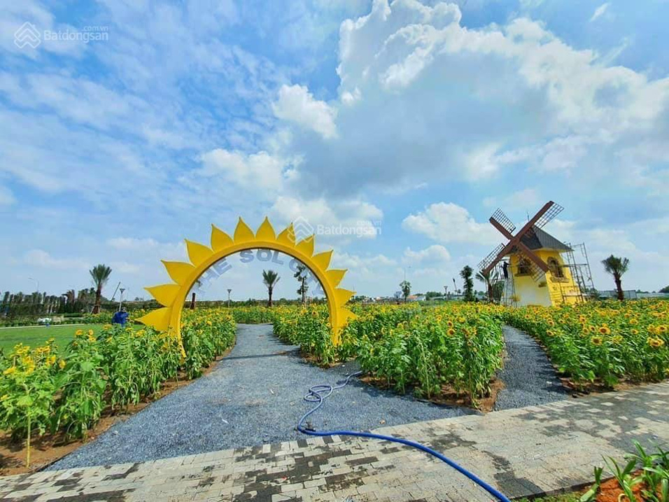 Chính chủ cần bán gấp lô đất lô ở The Sol City mặt tiền chợ Bình Chánh, dt 100m2 ngay công viên
