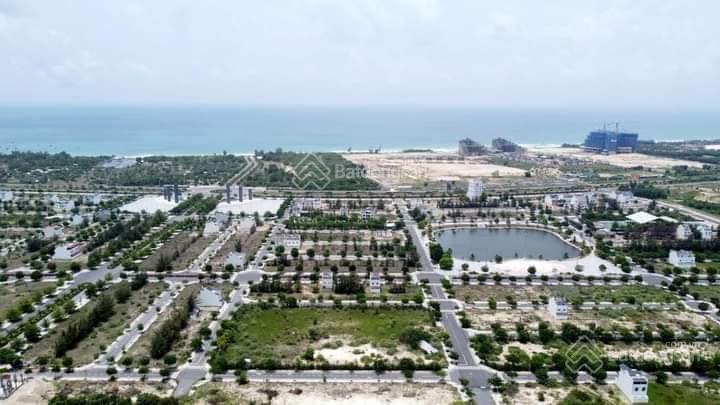 Chính chủ cần bán nền B9 view trực diện hồ dự án Golden Bay 602. LH: 0901 488 ***