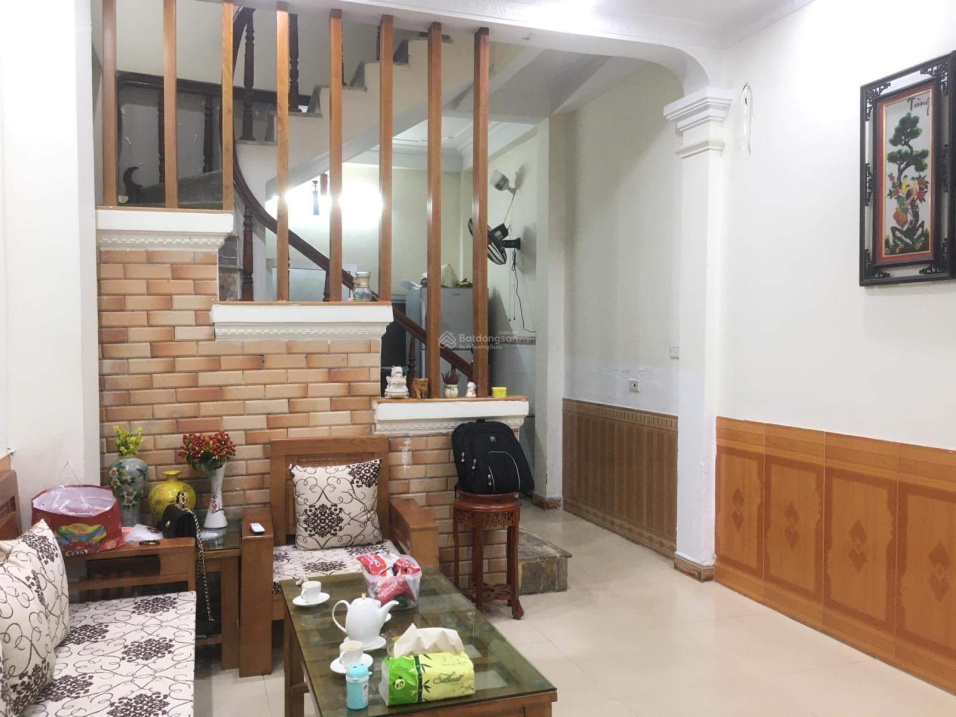 Chính chủ nhờ bán Nhà Định Công Hạ, Hoàng Mai. Dt 35m2, 5 tầng, giá 3.6 tỷ. Ô tô đỗ cổng, 2 thoáng