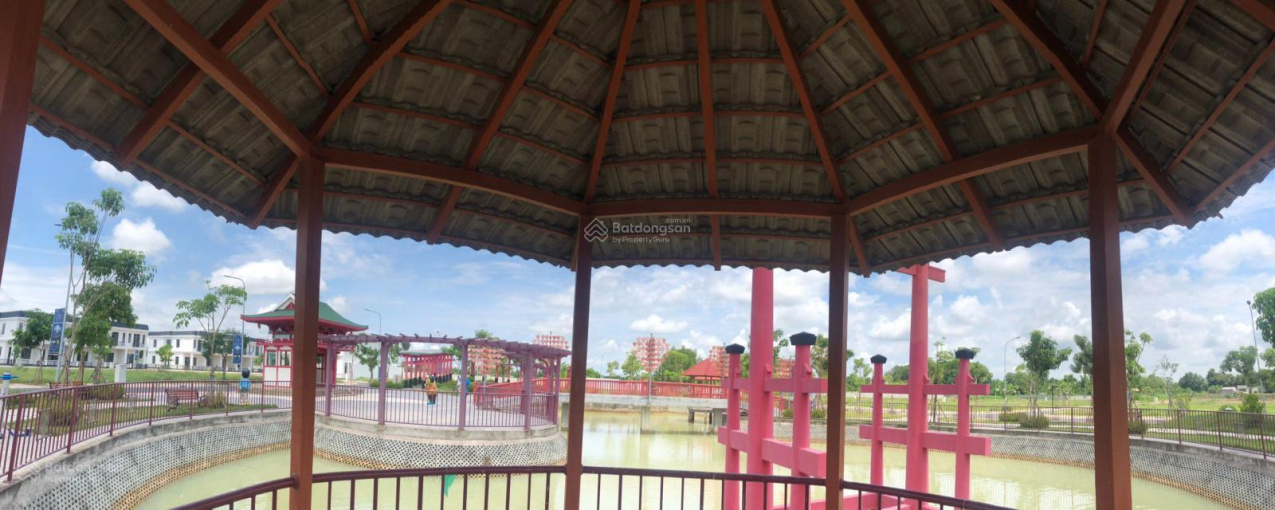 Chủ cần bán gấp lô B2(đã có sổ) dự án Young Town Tây Bắc Sài Gòn, đối diện công viên, 80m2, 900tr