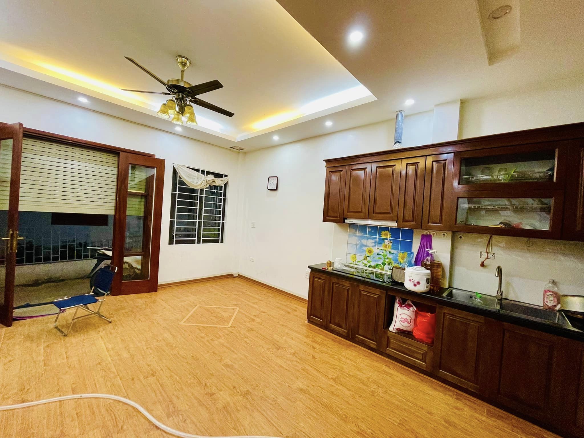 Bán nhà ngõ 345 Cổ Nhuế 39m2, 5 tầng, mặt tiền 5m, giá 3.95 tỷ