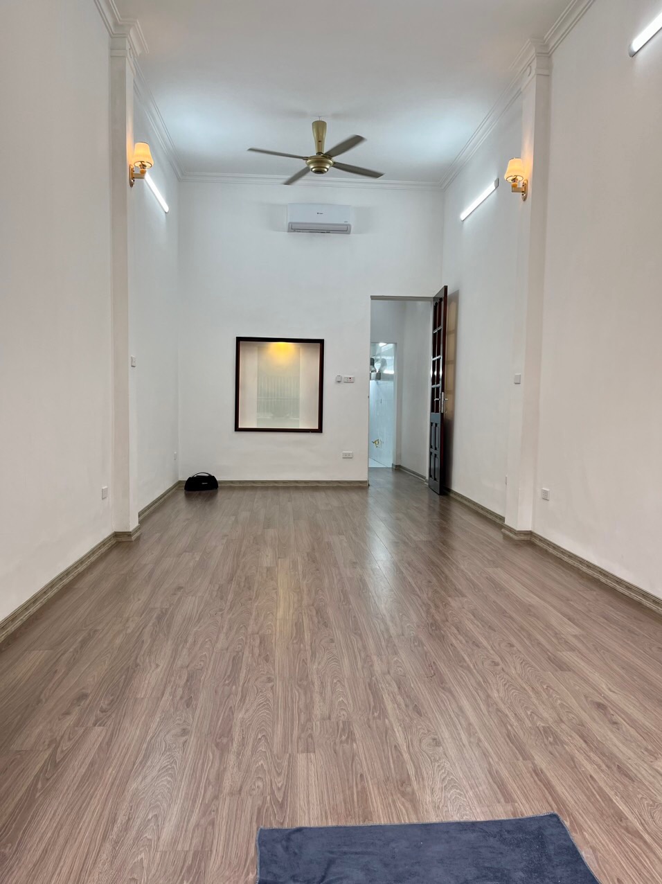 BÁN NHÀ NHƯ CHUNG CƯ.TẬP THỂ THÁI THỊNH ĐỐNG ĐA DÂN TRÍ CAO 02pn 02wc SĐCC 2 tỷ 6 LH:0975936436