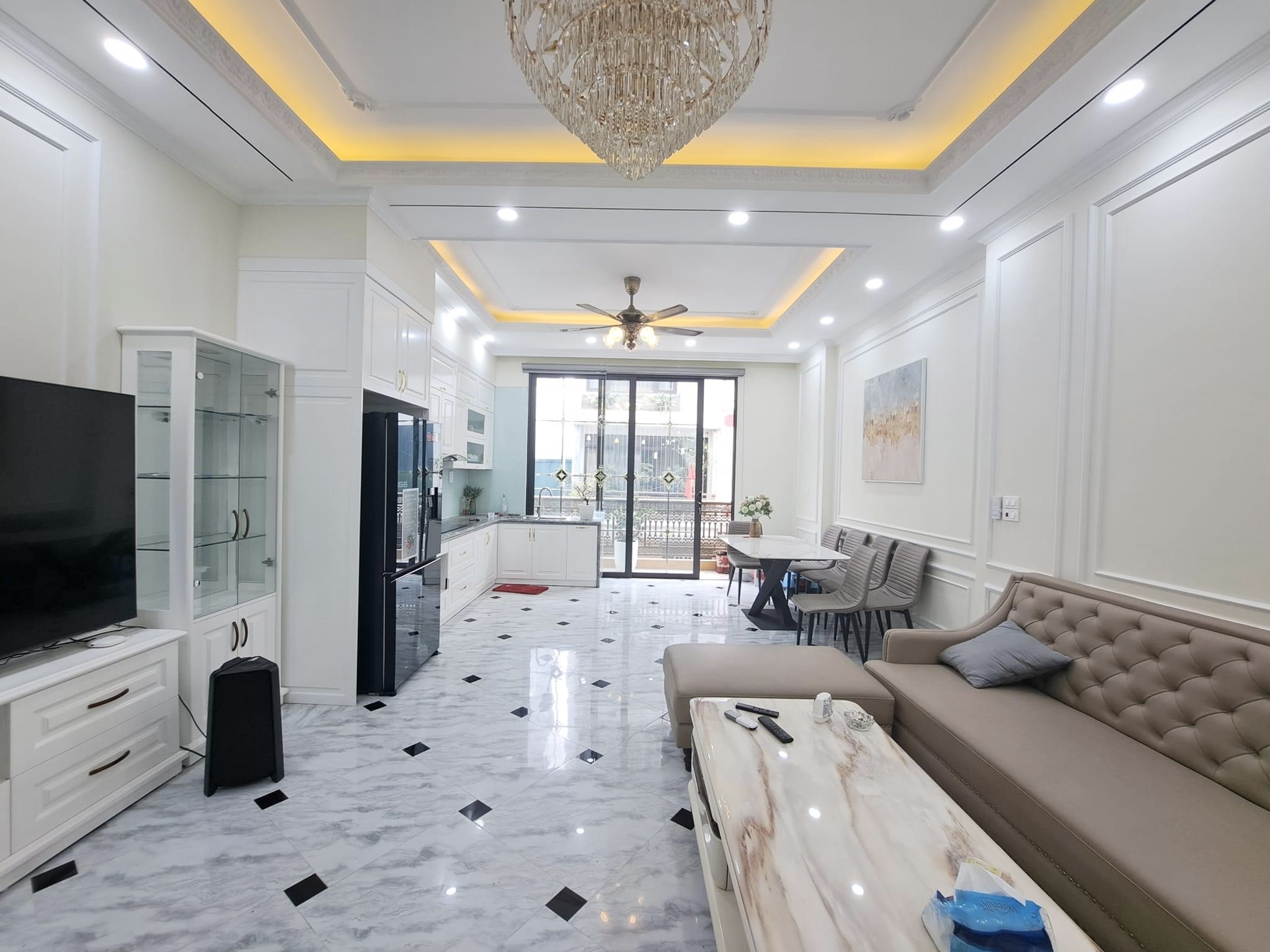 Cực Đẹp Và Rẻ. Nhà Phân Lô Tố Hữu - Vạn Phúc. 50m2, 7 Tầng Thông Sàn Thang Máy. MT 5m. Full Nội Thất Cao Cấp.