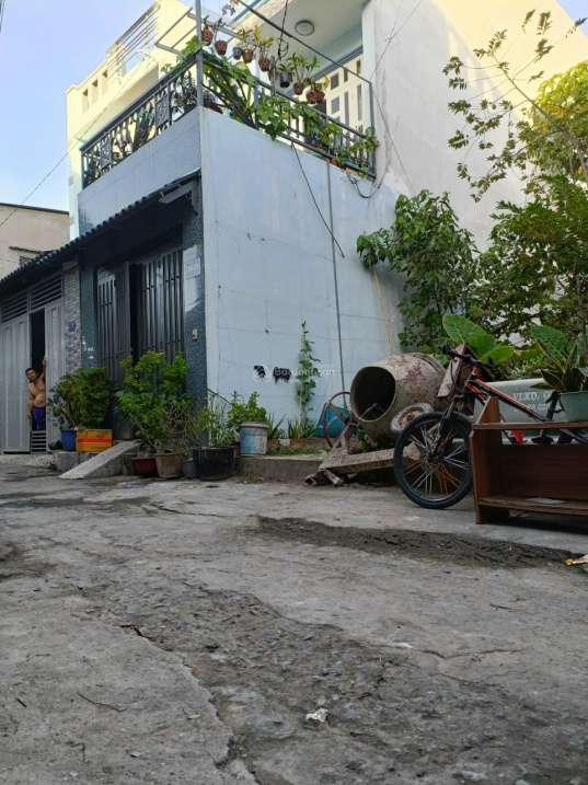 Đất thổ cư, hẻm 3.5m, phường Tân Thới Hiệp, DT: 4.5*18m (giá: 3tỷ150 TL)