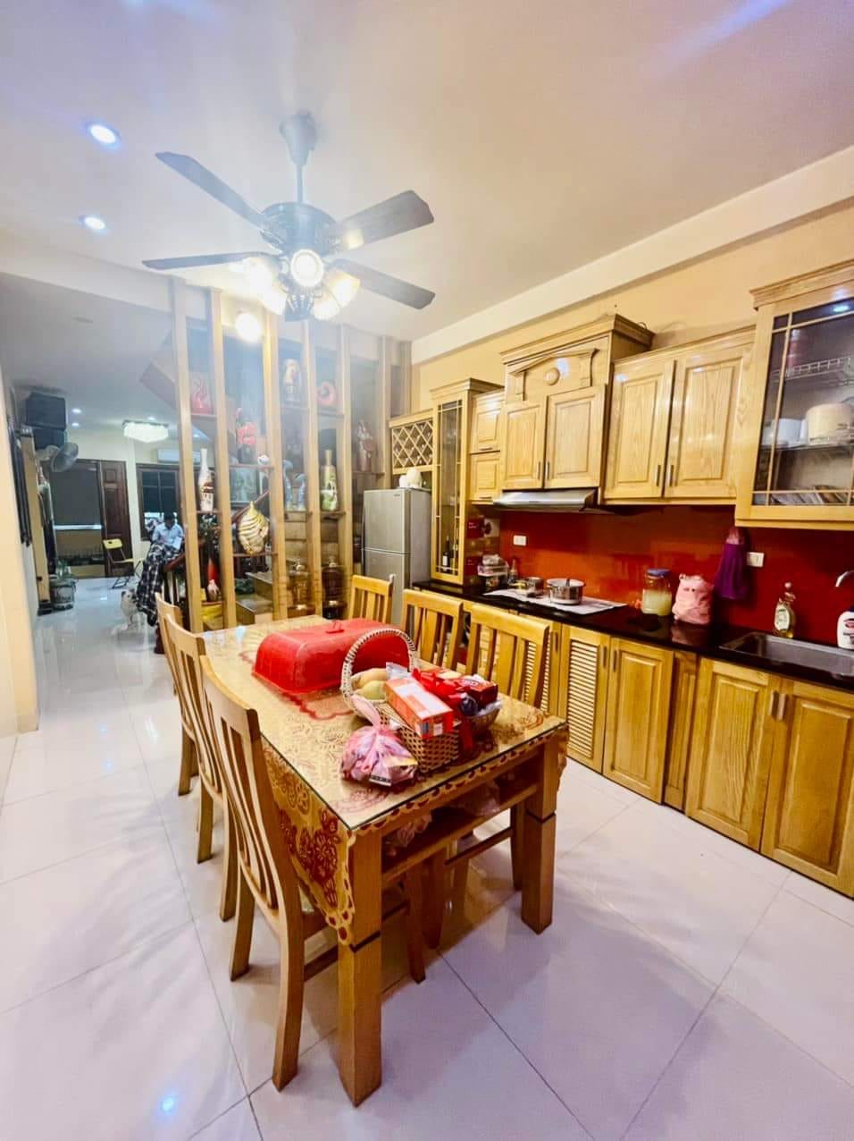 Nhà mặt phố Dương Văn Bé, đoạn đẹp nhất, 55m2 x 6 tầng, giá 19.5 tỷ