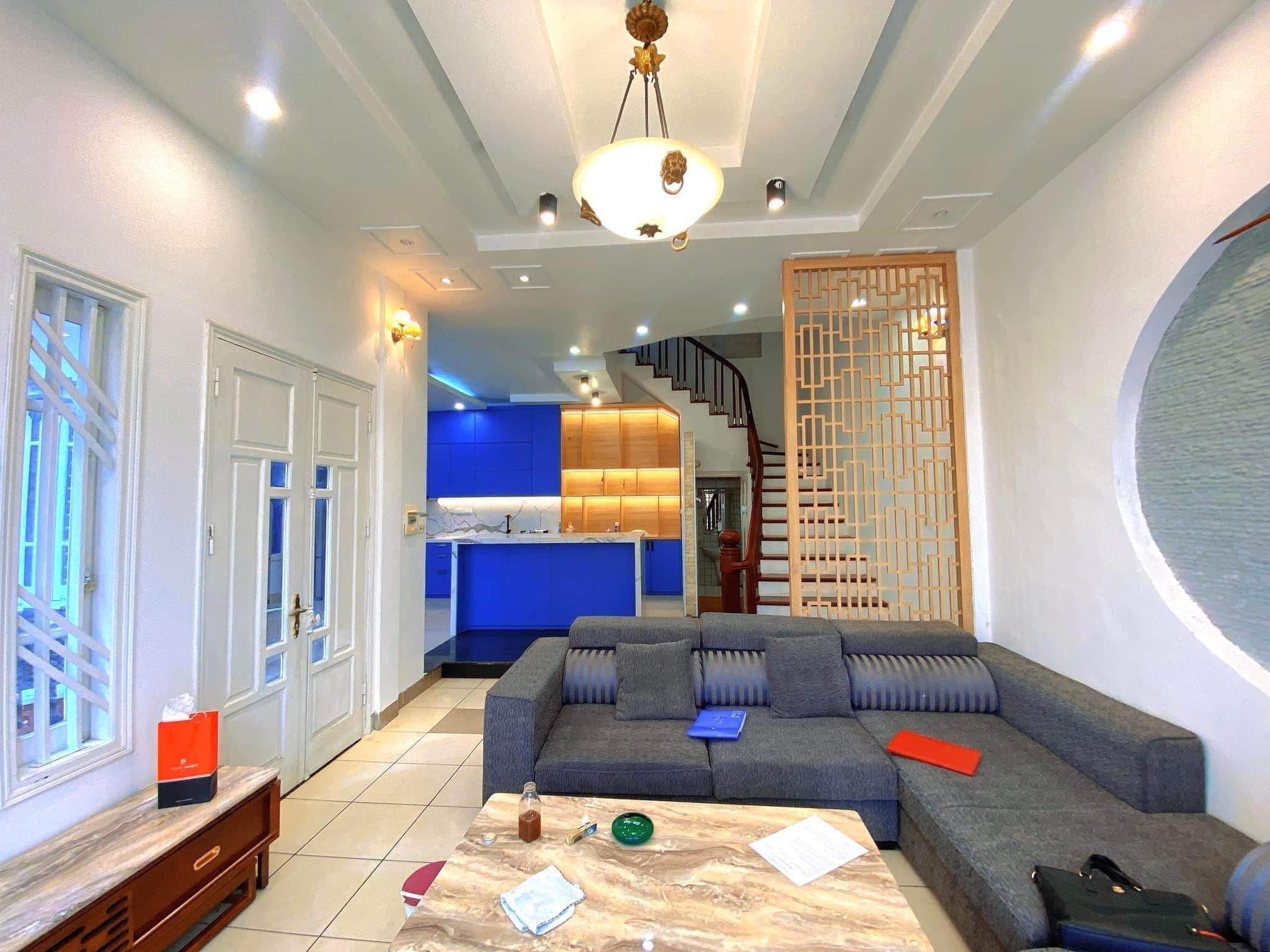 Đường bưởi-lõi ba đình-khu phân lô có vỉa hè- kinh doanh văn phòng đỉnh