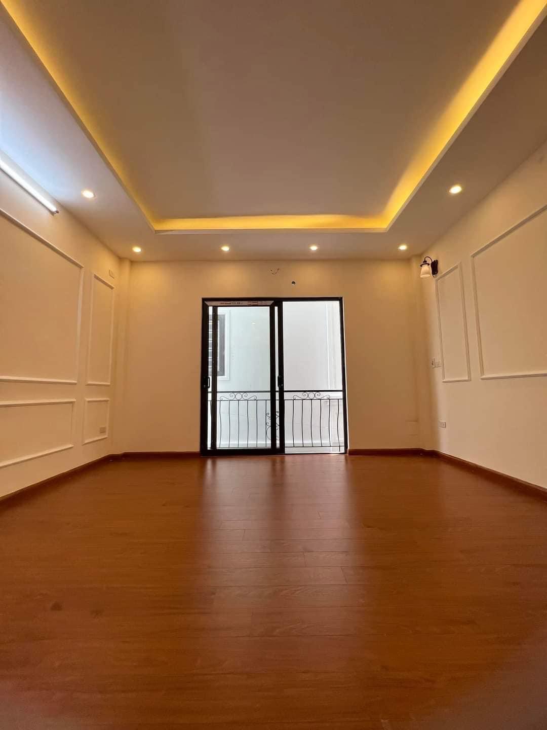 BÁN NHÀ NAM DƯ QUẬN HOÀNG MAI - 32M 4 TẦNG - BA GÁC ĐỖ CỬA GẦN OTO 5 PHÒNG NGỦ VỪA Ở VỪA CHO THUÊ