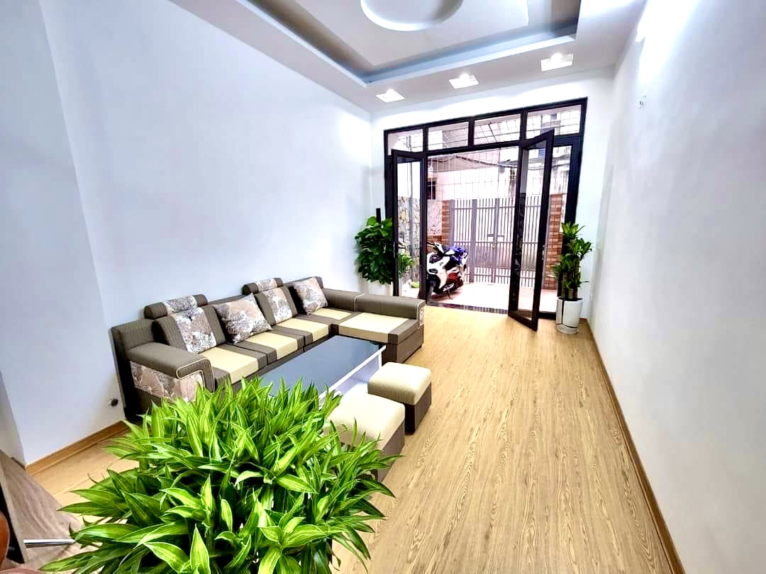 Trương Định 55m 4 tầng ngõ rộng 4,6 tỷ