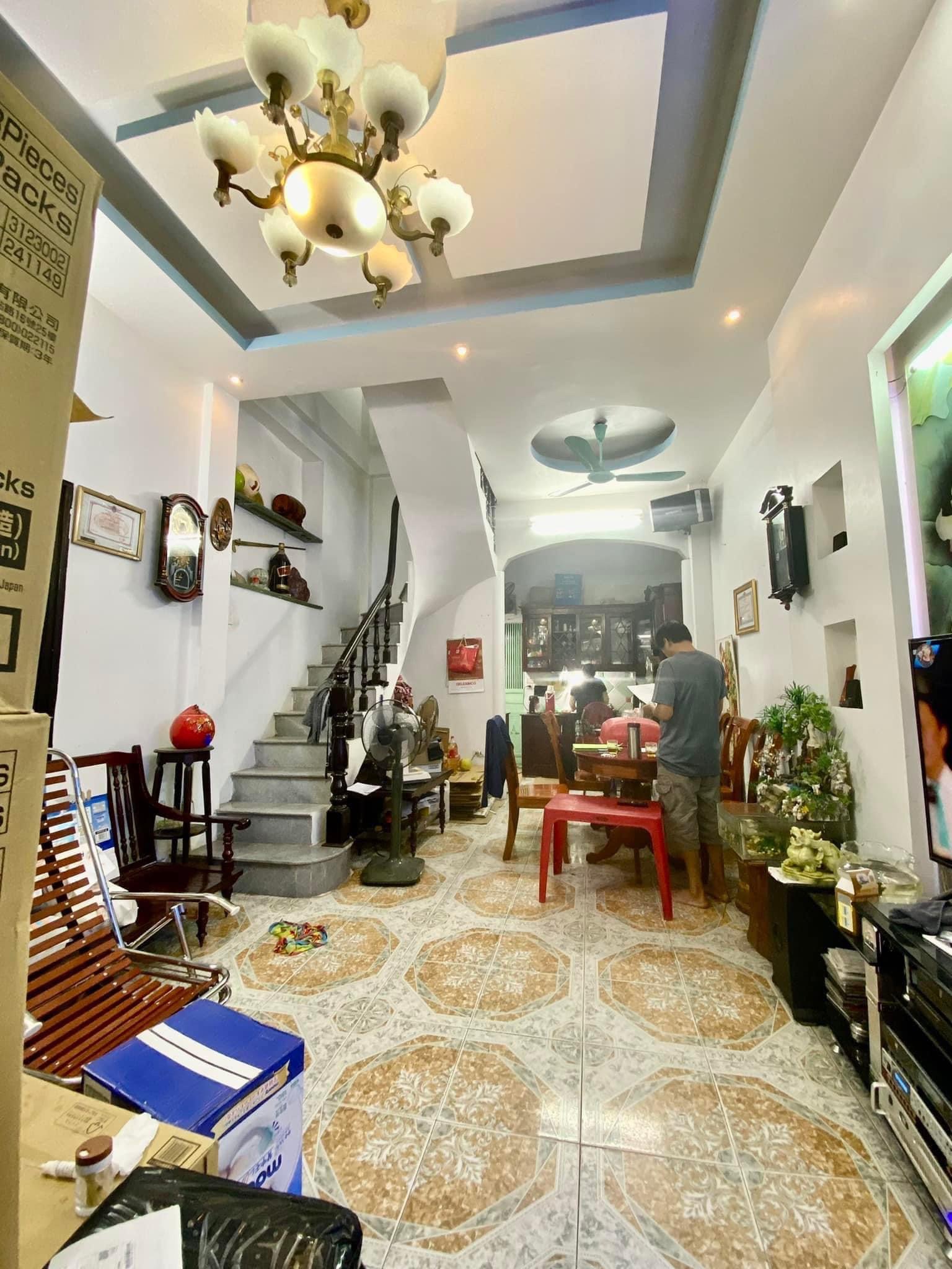 Bán nhà riêng Hoàng Văn Thái, Thanh Xuân. Dt 43m2, 4 tầng, giá 4.6 tỷ-thương lượng