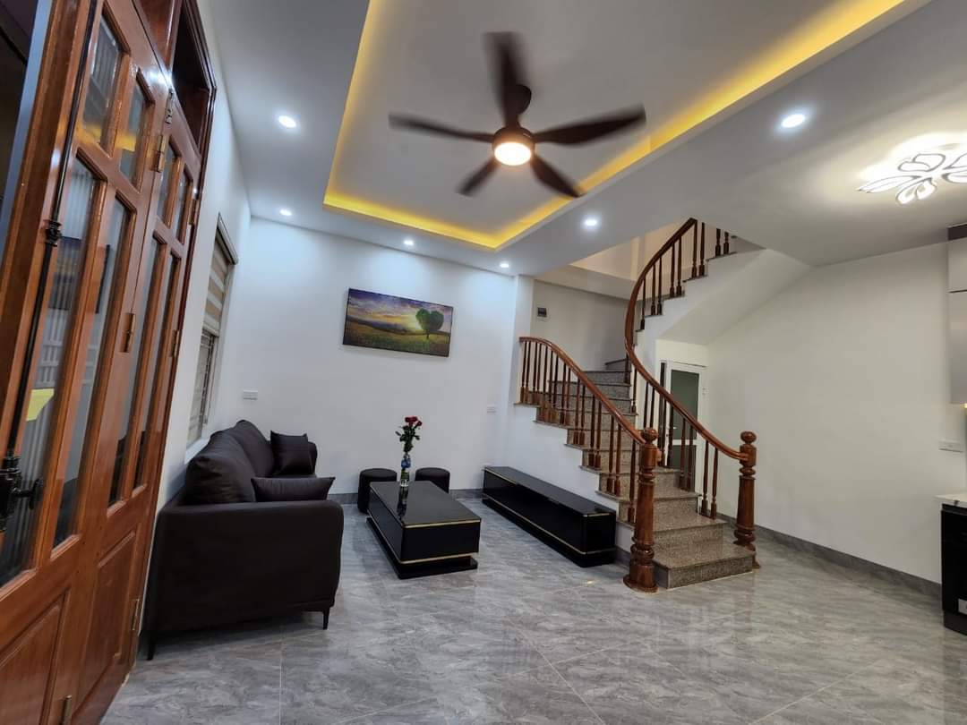 HÀNG HÓT NGUYỄN TRÃI, TX, DT 89m, 4T, MT 5.5. GIÁ 6.8 TỶ KHÔNG MUA THÌ CHỈ CÓ TIẾC NUỐI. SAI CÃI ĐÚNG NHẬN CHO EM Ạ?