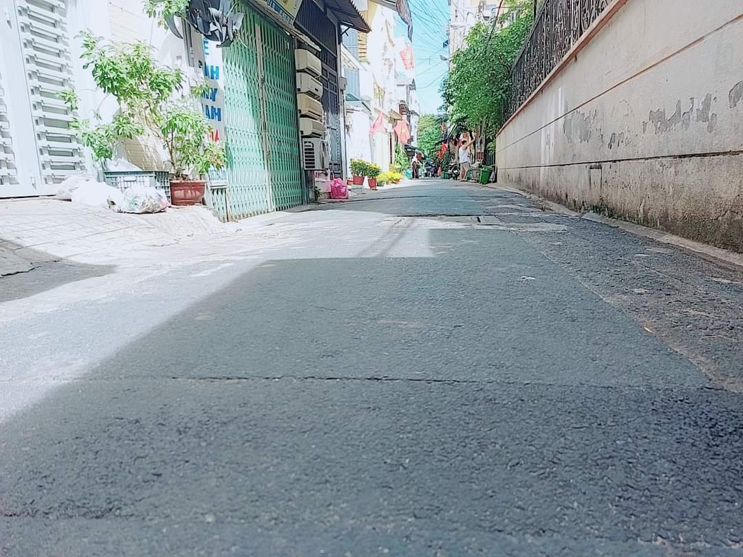 Văn Chung P13 Tân Bình 4 tầng 30m2 chỉ nhỉnh 4 tỉ