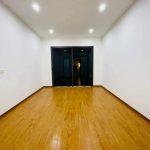 44m2