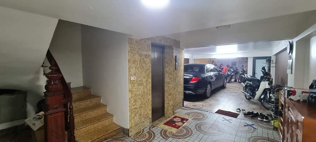 Nhà mặt phố Nguyễn Chính - Hoàng Mai - Tòa nhà 7 tầng - thang máy - Kinh doanh đỉnh - Thông số kim cương. - Nhà DT 76m2, 7 tầng, mặt tiền 5.1m..