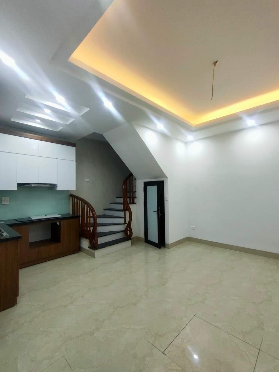 CHỈ 3.68 TỶ, NHÀ ĐẸP 5 TẦNG, NGỌC THỤY, LONG BIÊN