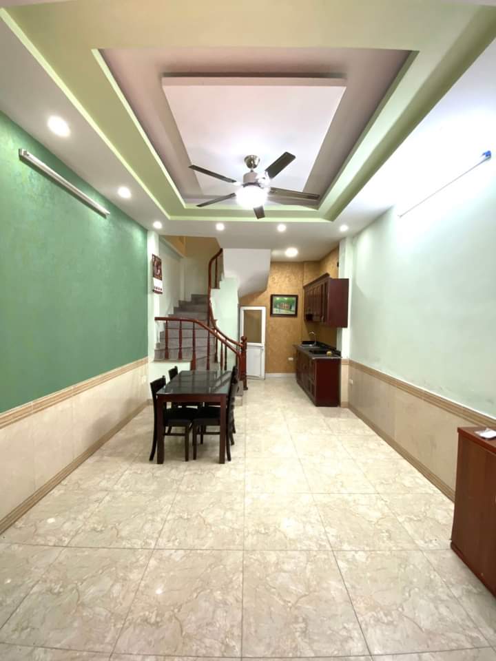 PHỐ LƯƠNG KHÁNH THIỆN - NGÕ ĐẸP NHẤT PHỐ - 5M RA Ô TÔ ĐỖ - KHU PHÂN LÔ - DÂN TRÍ CAO GẦN CÔNG VIÊN HOÀNG VĂN THỤ - SÁT CHỢ DT 30M x 5 TẦNG, MT 3.5M. GIÁ 3.8 TỶ