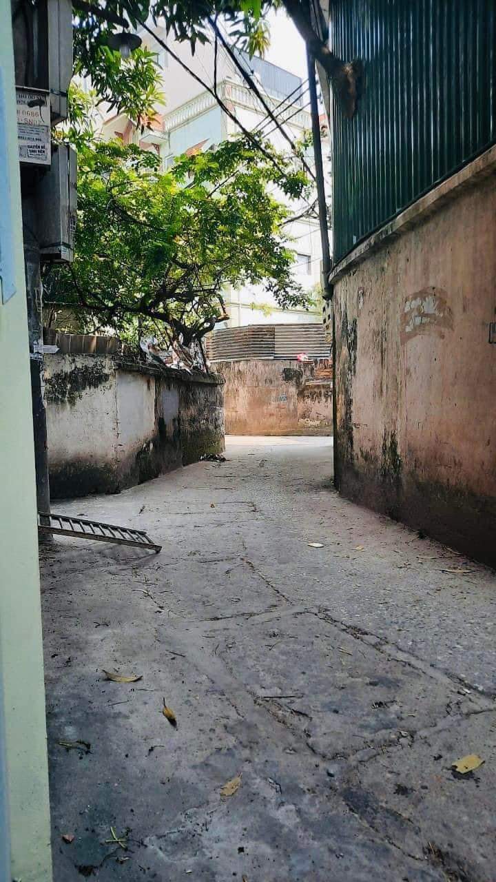 NHÀ ĐẸP CỔ NHUẾ, NGÕ THÔNG, Ô TÔ ĐỖ CỬA, 38 M2, 5T, 4,3 TỶ..