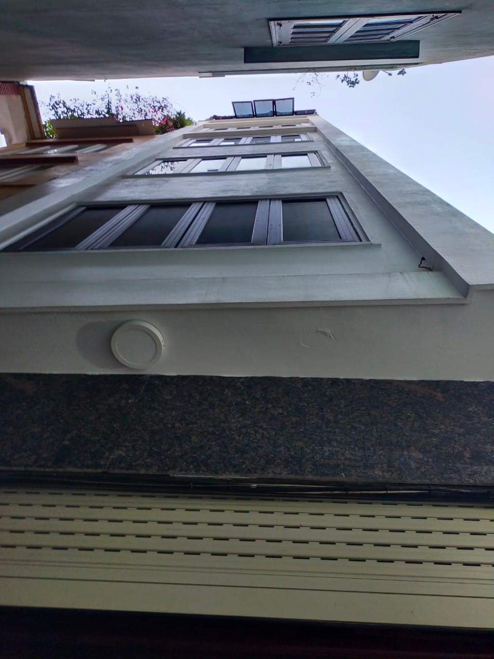 Bán nhà dân xây phân lô Ngô Quyền Hà Đông Lô góc-sát phố Dt36m2 6Tầng Mt3.5 giá 3.95 tỷ