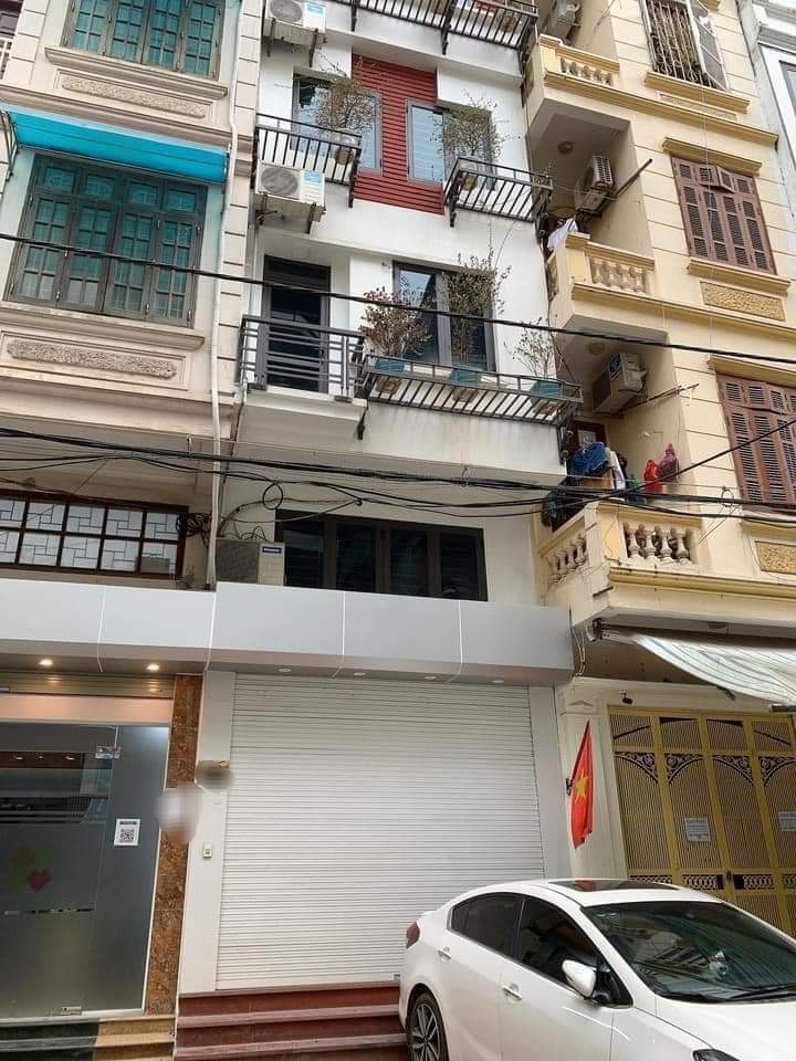 Chính chủ cần bán gấp nhà 6 tầng phố pháo đài láng