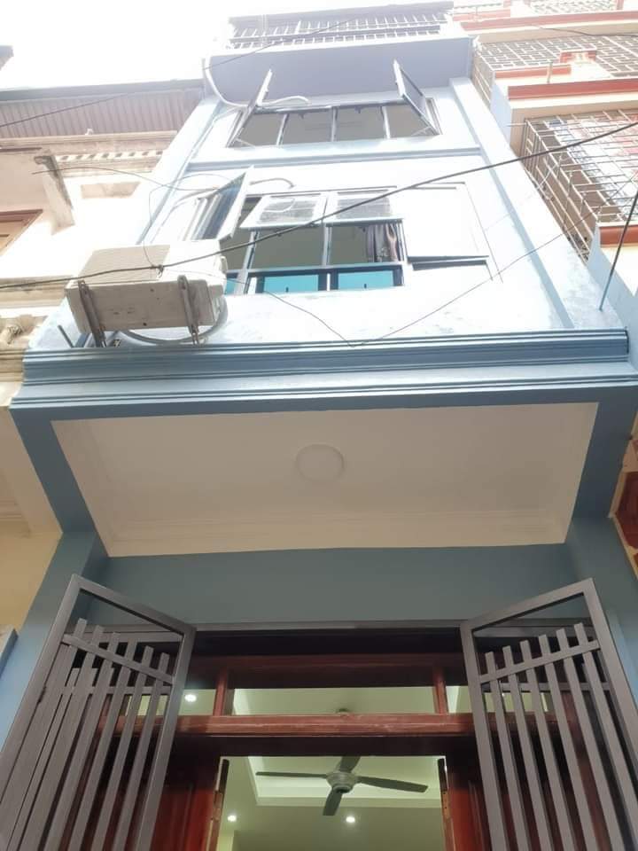 Bán nhà tại Làng lụa Vạn Phúc Hà Đông.Diện tích 45m2,mặt tiền 5m thiết kế 5tầng đầy đủ công năng sử dụng Giá 5.5tỷ