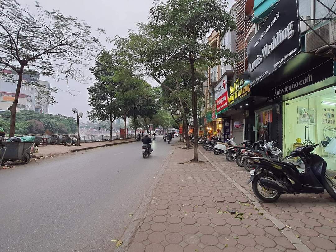 MẶT PHỐ KINH DOANH,VỈA HÈ RỘNG, 54m2X7T,MT 4.2m 17.8 tỷ VŨ TÔNG PHAN THANH XUÂN.