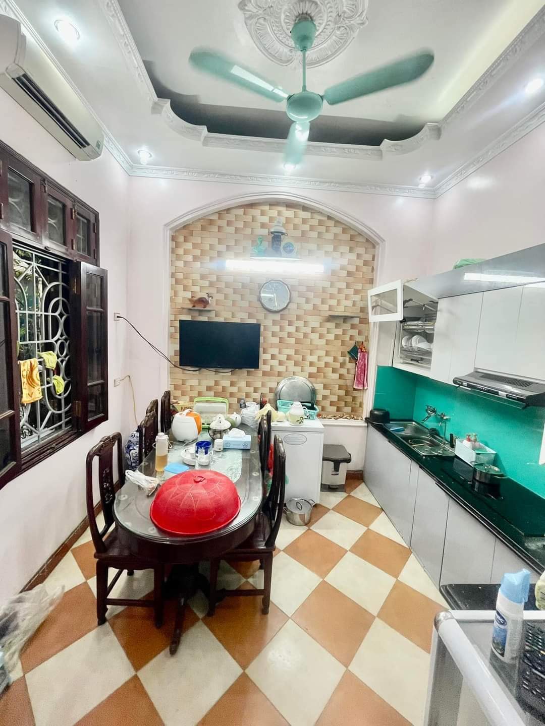 Bán nhà ngõ 64 Đường Lĩnh Nam, Quận Hoàng Mai 38m x 3 tầng, giá chỉ từ 3.3 tỷ.