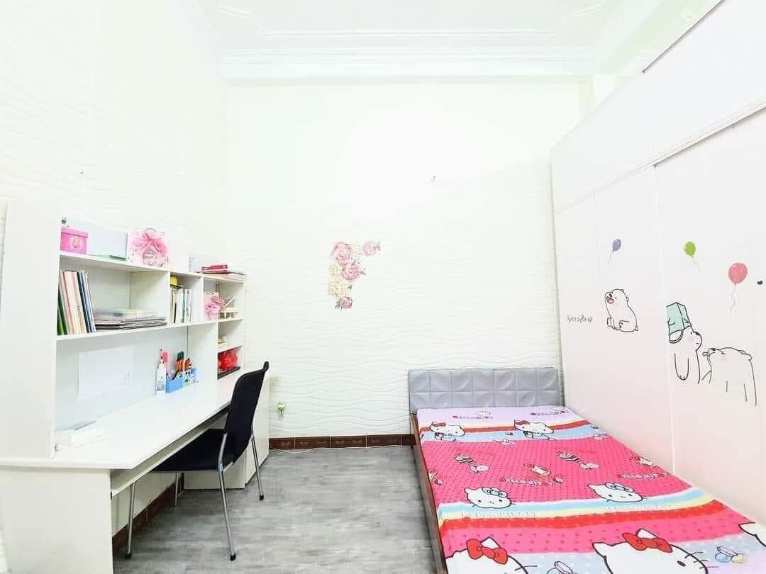 Bán nhà ngõ 84 Đường Lĩnh Nam, Quận Hoàng Mai 48m x 4 tầng, giá chỉ từ 5 tỷ.