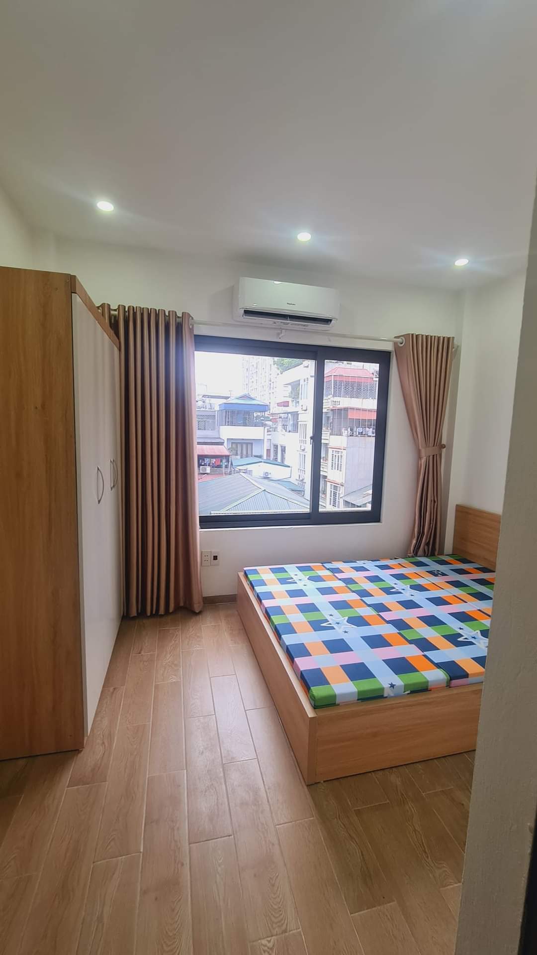 Bán nhà ngõ 296 Đường Lĩnh Nam, Quận Hoàng Mai 46m x 4 tầng, giá chỉ 4.5 tỷ.